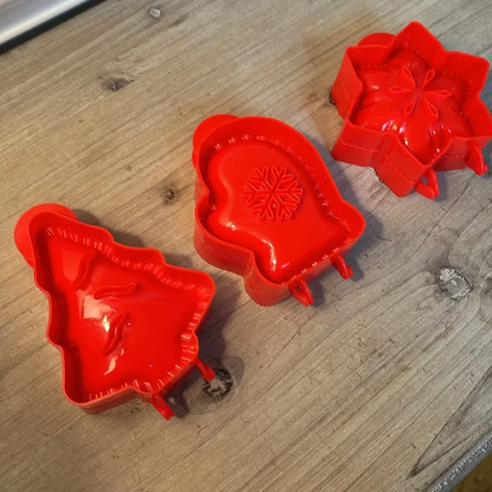 NEW Set of 3 Christmas Dough Pressers